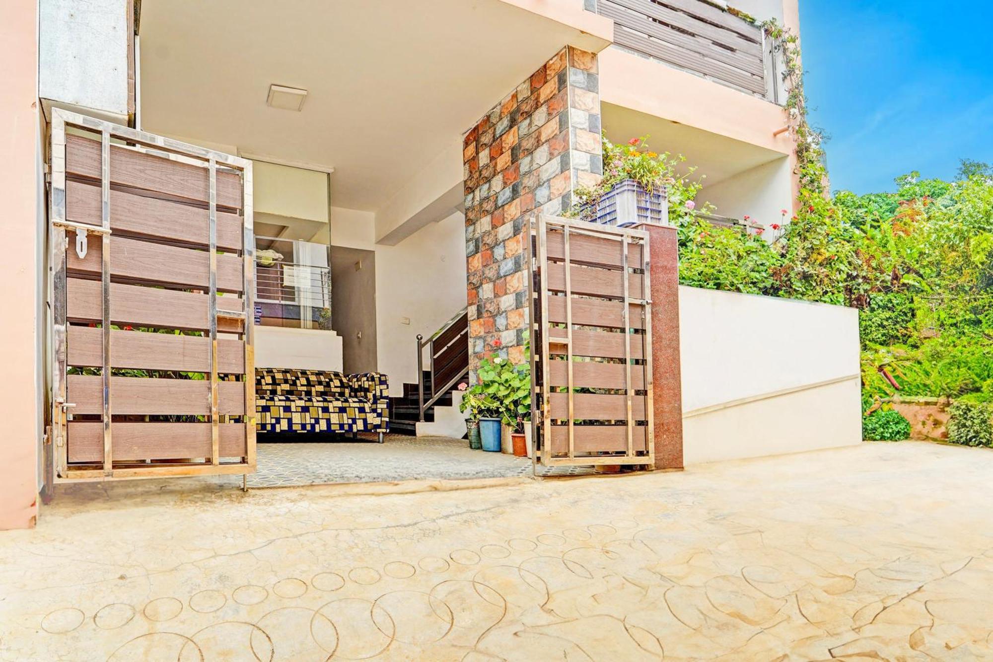 Hotel O Vijaynagar Road Formerly Anmol Peace Stay Udagamandalam Exterior foto