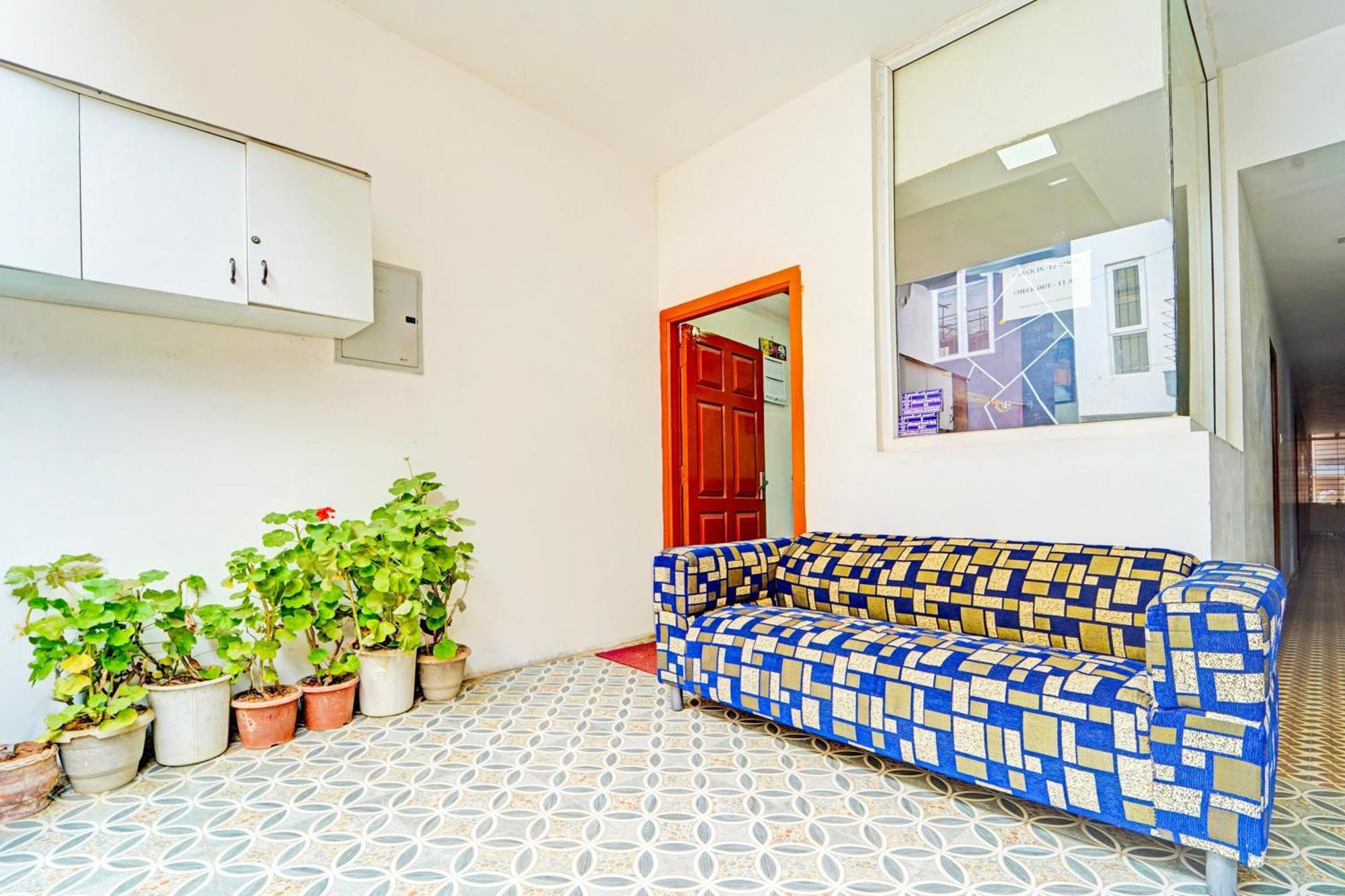 Hotel O Vijaynagar Road Formerly Anmol Peace Stay Udagamandalam Exterior foto